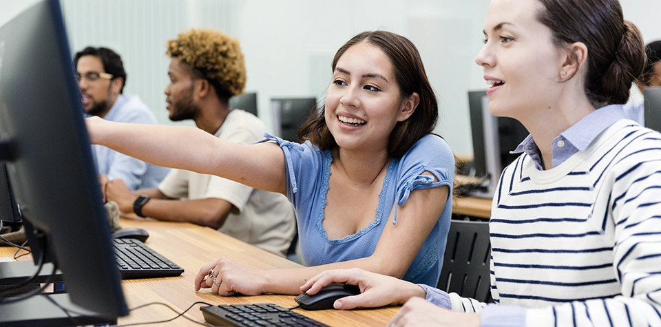 Why Do Students Transfer Colleges? 9 Real Reasons and What to Verify Before You Move Into a Healthcare Program